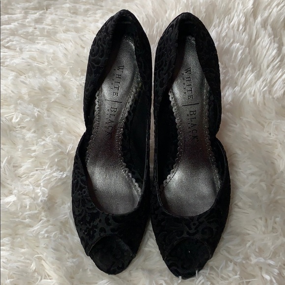 WHBM Black on Black Floral Peep Toe Pump- Size 7.5 - Picture 2 of 7